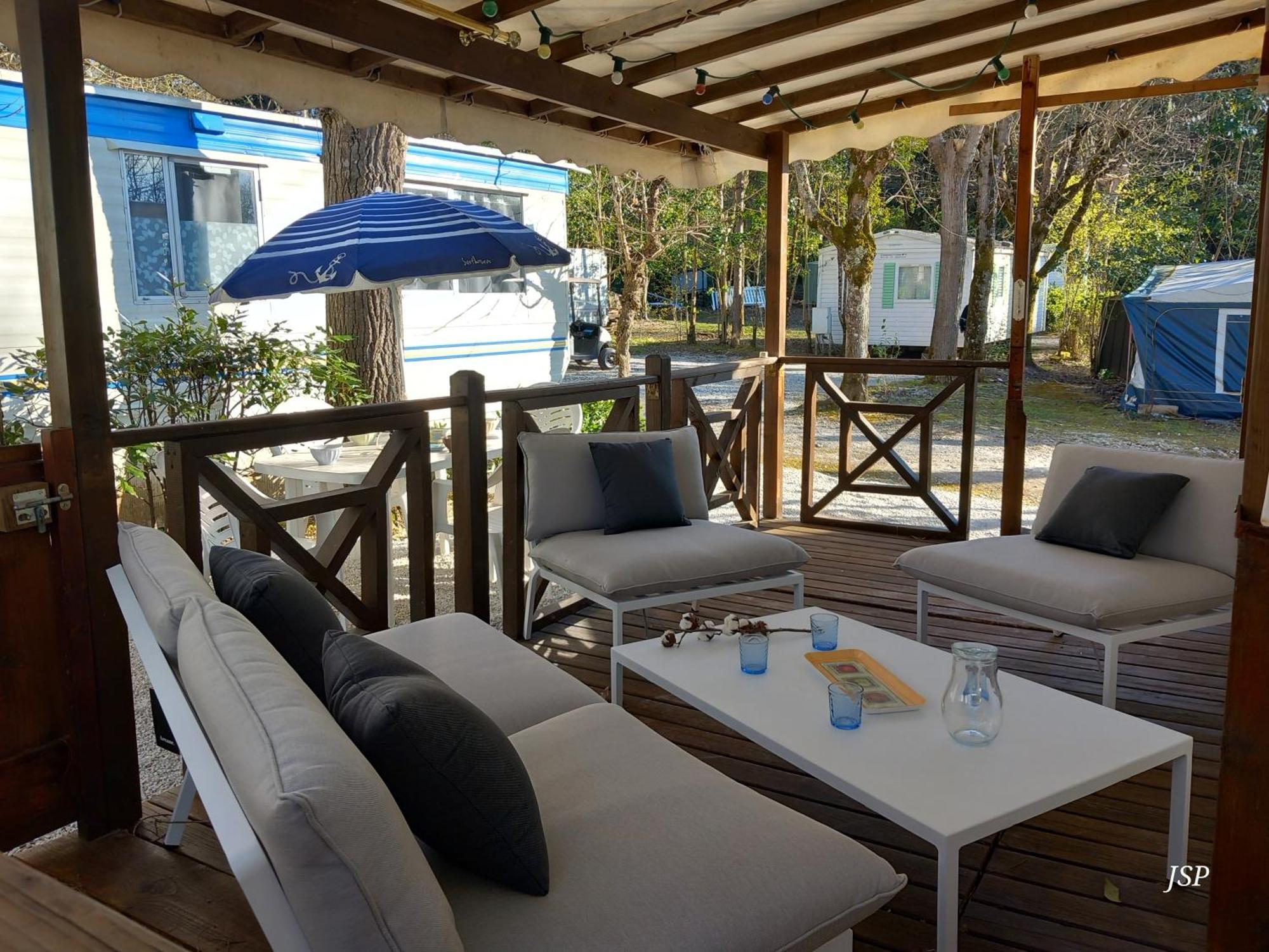 Mobilhome Les Volets Bleus Vaudreuille Bagian luar foto