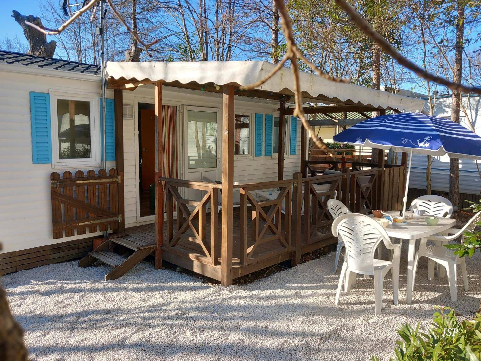 Mobilhome Les Volets Bleus Vaudreuille Bagian luar foto